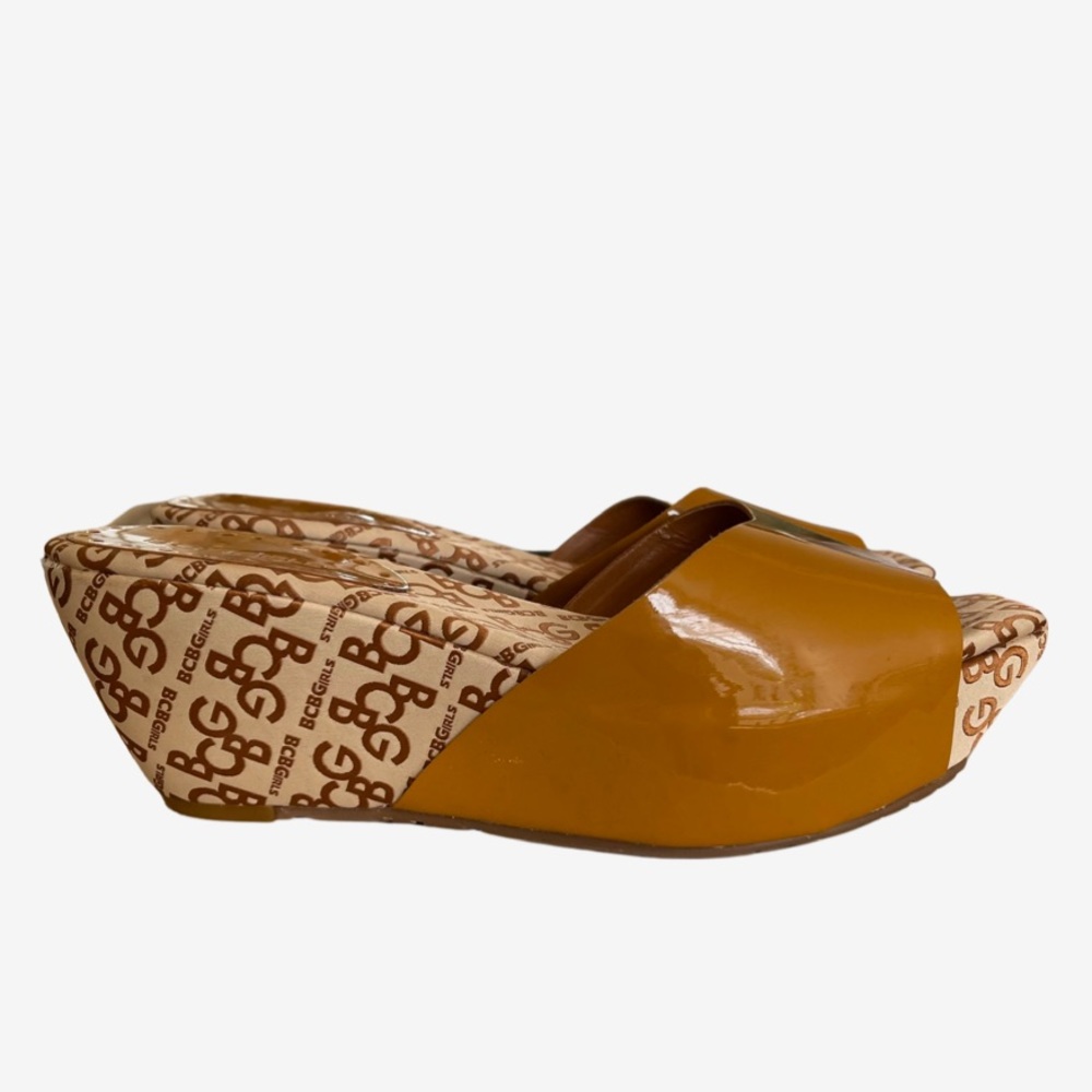 BCBG Sabo Platform shoes